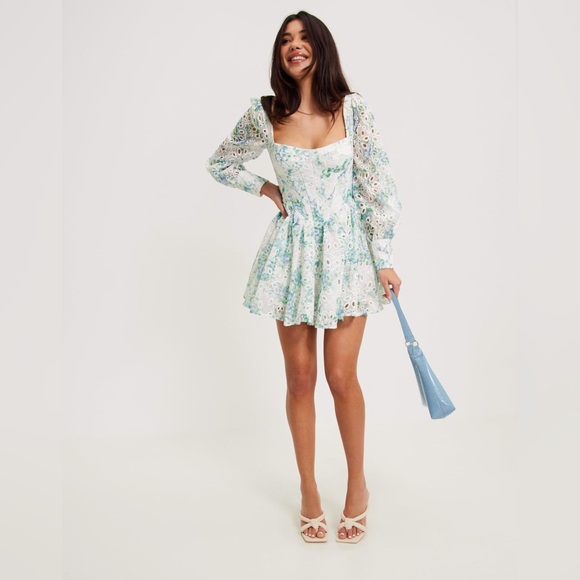 Viral BARDOT Lila Flounce Dress - Picture 1 of 15